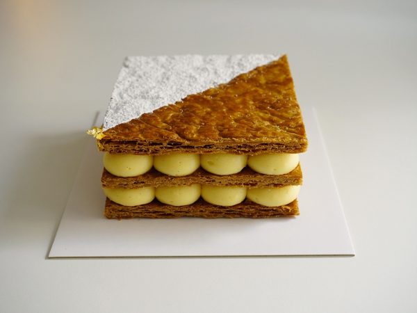 Milhojas de Vainilla y Caramelo Salado